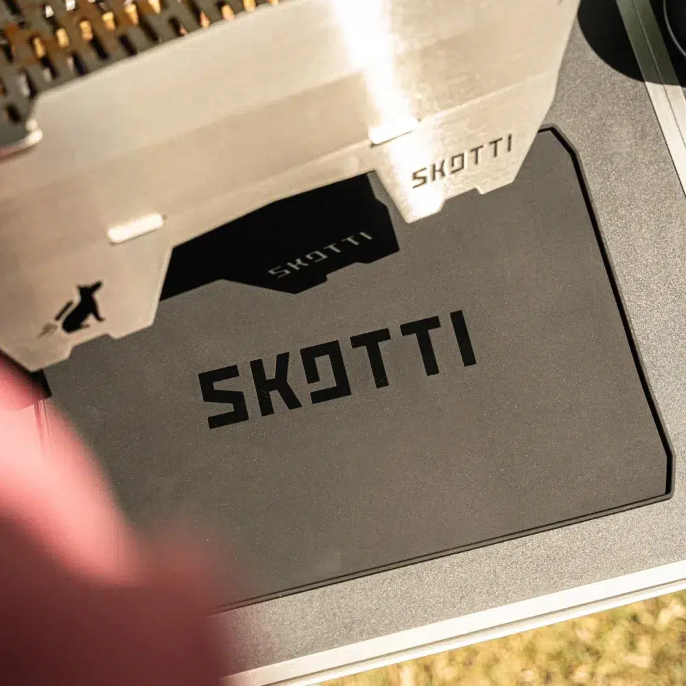 SKOTTI Matt