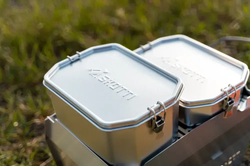 skotti_product-shooting_230710-68-scaled-1.webp SKOTTI Boks 2.5L | Caja de acero inoxidable